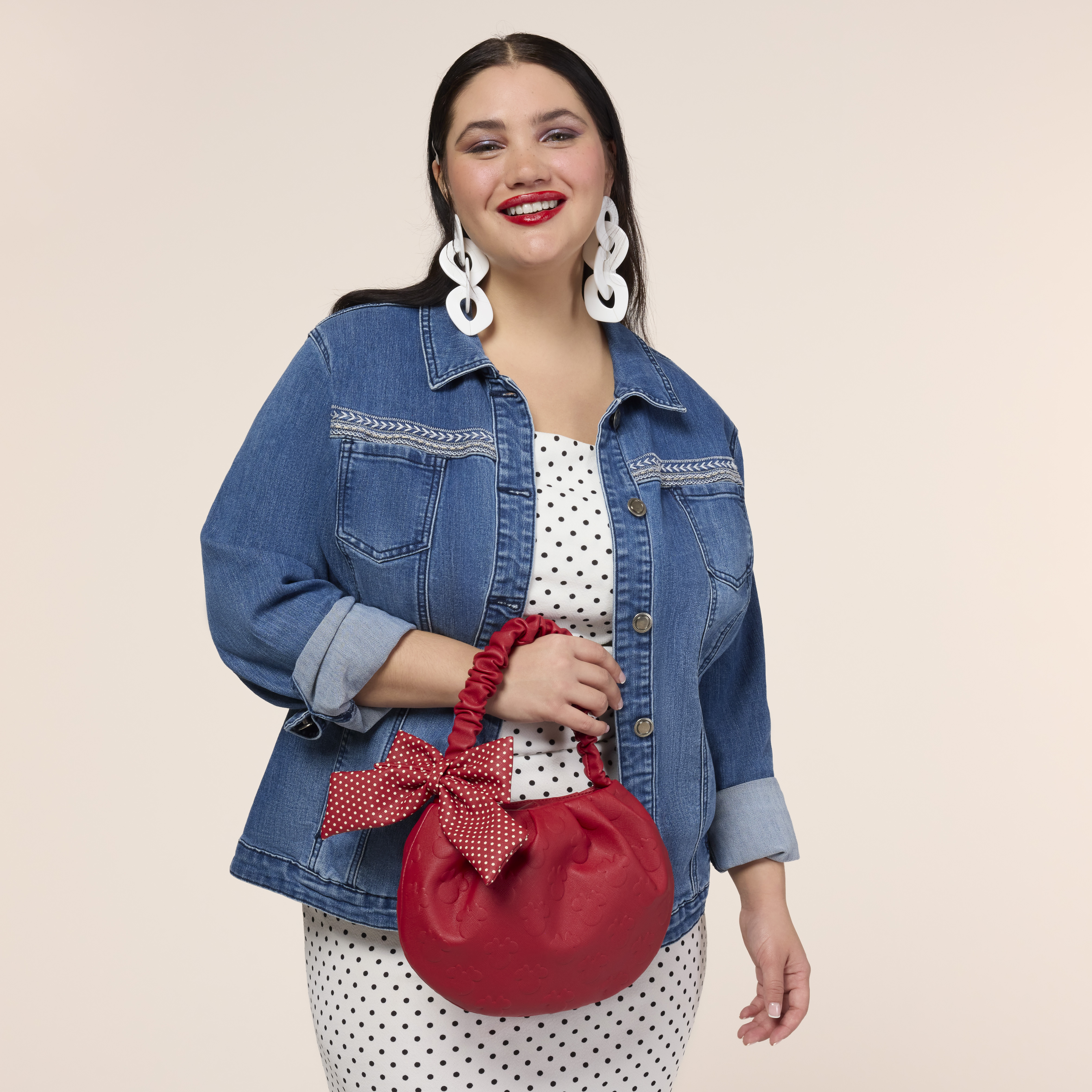 Alternative view of Minnie Mouse Rocks the Dots Coquette Handbag